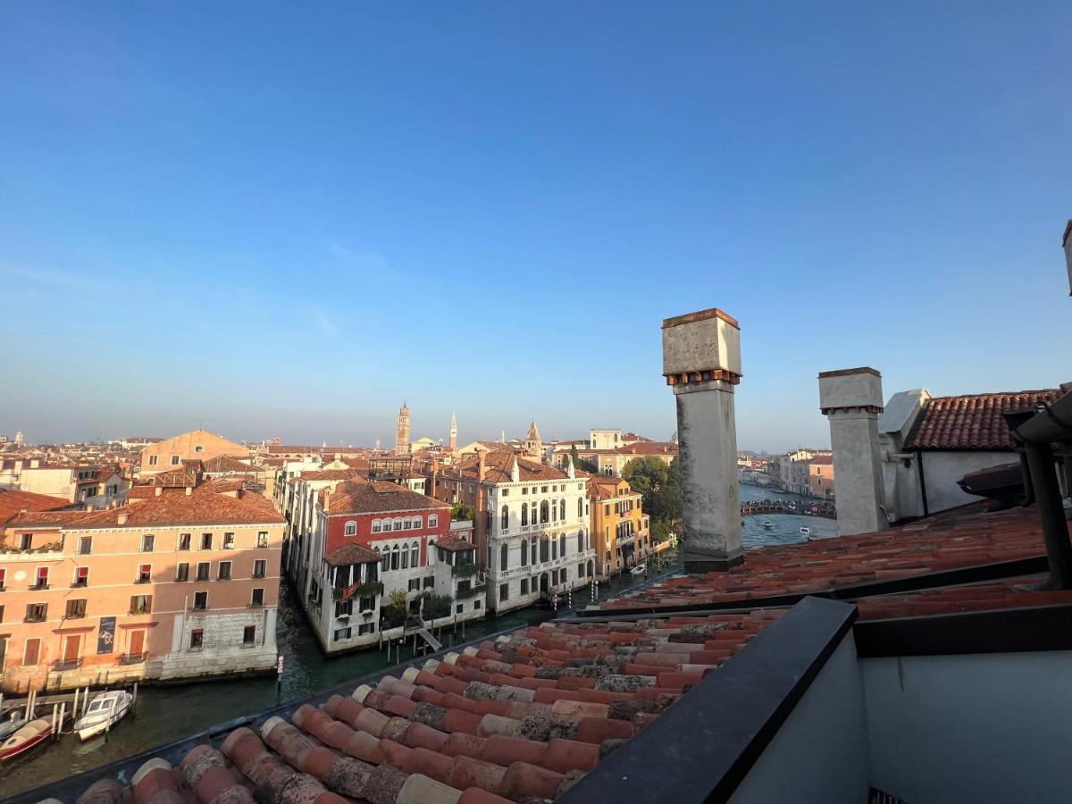 Attico Canal Grande A Palazzo Contarini Corfu Венеция Экстерьер фото