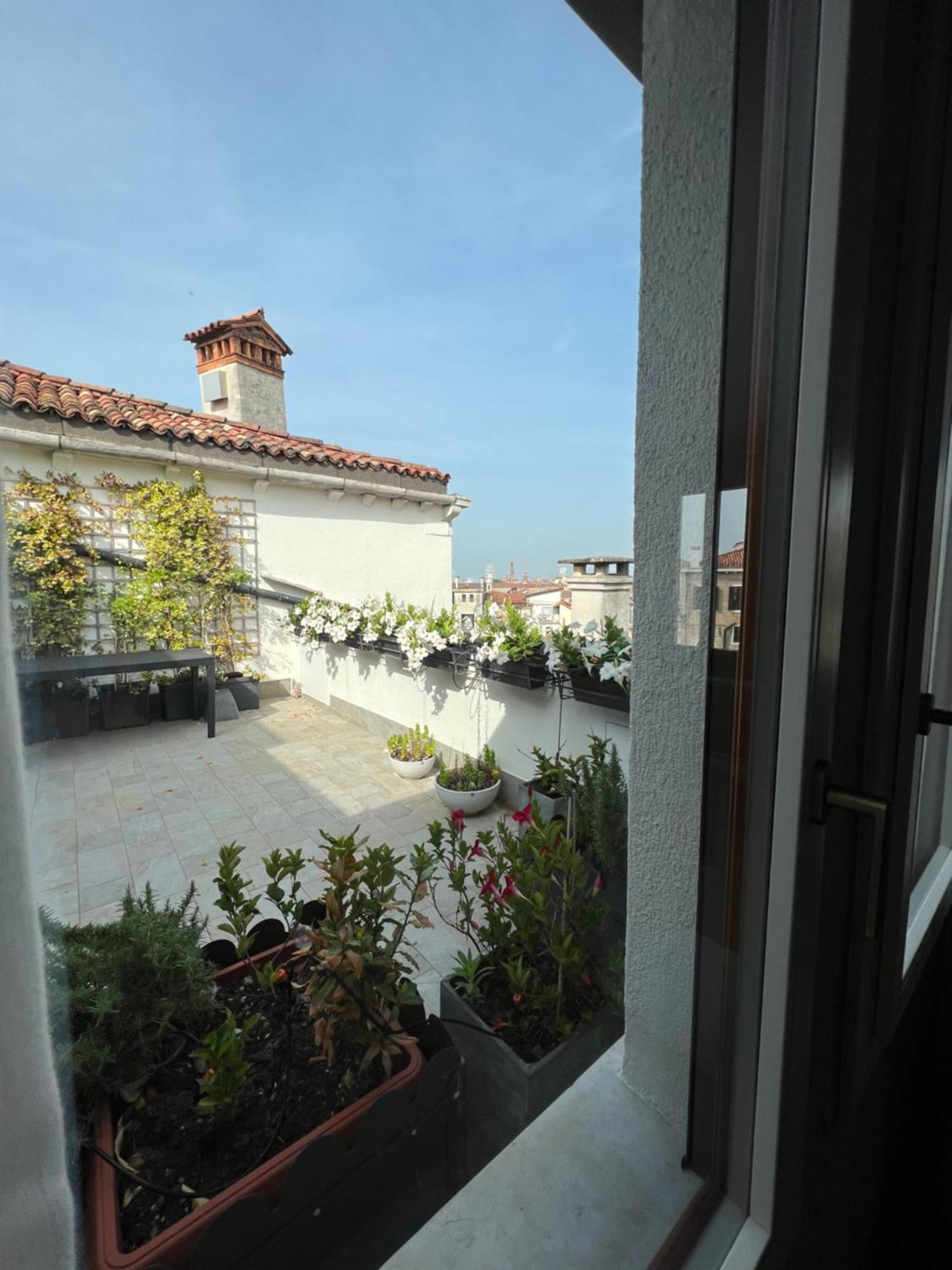Attico Canal Grande A Palazzo Contarini Corfu Венеция Экстерьер фото