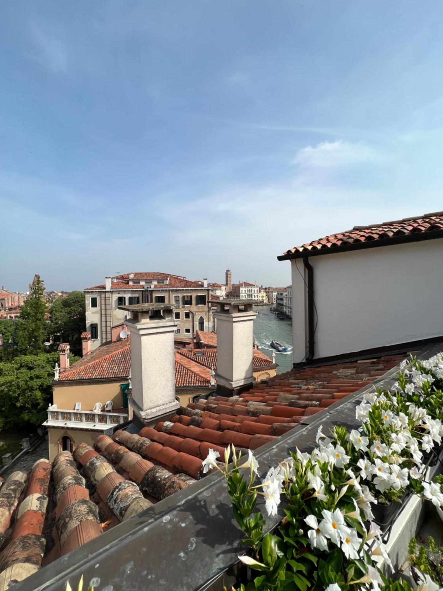 Attico Canal Grande A Palazzo Contarini Corfu Венеция Экстерьер фото